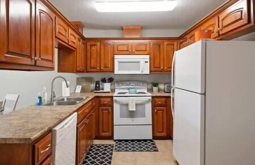 Brunswick House | 🌟Funky Fabulous 👙Pool 💥Near I-95 & FLETC