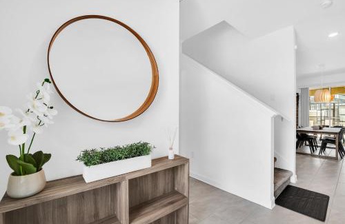 Bay Lake House | Funky Fiesta
