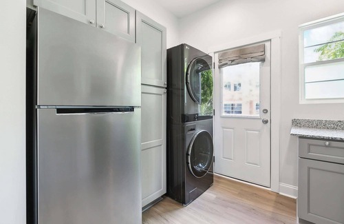 Main Street Historic District Apartment | Funky & Fun! 1BR Apartment, Ground Floor