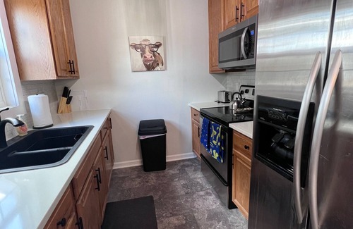 Fuquay-Varina House | Fuquay's Best! Recently renovated, convenient to downtown, fenced yard, fire pit