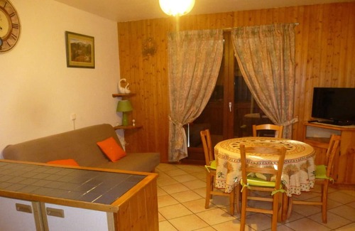 Les Villards-sur-Thones Apartment | Furnished holiday studio for 4 people