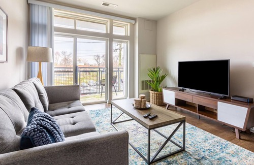 Reston Apartment | Furnished 1BR in Reston + Parking + Amenities