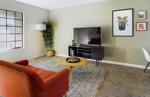 Walnut Creek Apartment | Furnished 1BR in Walnut Creek, Pool + Parking