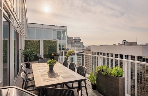 Byward Market - Parliament Hill Condo | Furnished 2 Bedroom PENTHOUSE -All Inclusive w Parking Available Downtown Ottawa