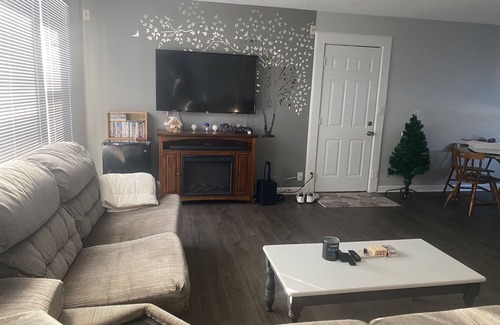 Pleasant Prairie House | Furnished 2 Bedroom Ranch in Pleasant Prairie