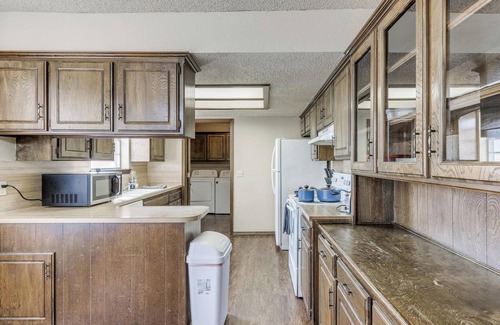 Oklahoma City House | Furnished 4BR OKC Home w/Garage, Yard & Wi-Fi – 30+ Day Corporate Stay