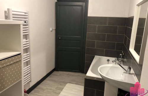 Bourgueil Apartment | Furnished and equipped studio ideal for travel