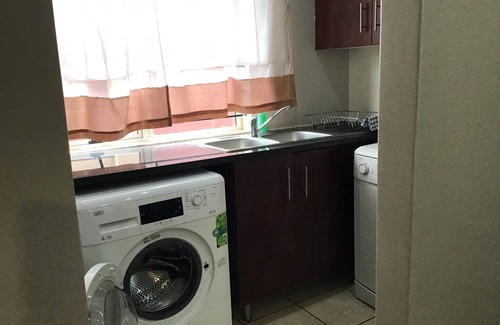 Bloemfontein House | Furnished Apartment Long Or Short Bloemfontein