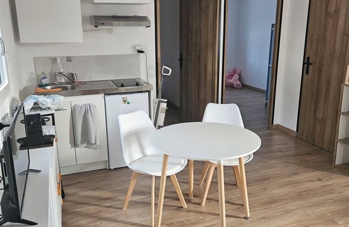 Allauch Apartment | Furnished apartment with all comforts, superb view, quiet location