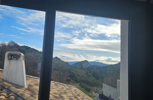 Allauch Apartment | Furnished apartment with all comforts, superb view, quiet location