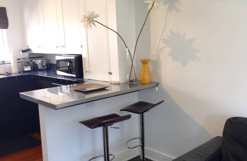 Pacific - Edison Cottage | Furnished Artistic 1 bedroom cottage in quiet yet central, LA location