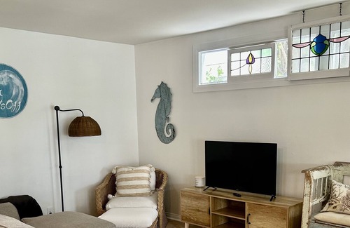 Pierpont Bay Cottage | Furnished Beachside Cottage Steps to the Beach, monthly rental.