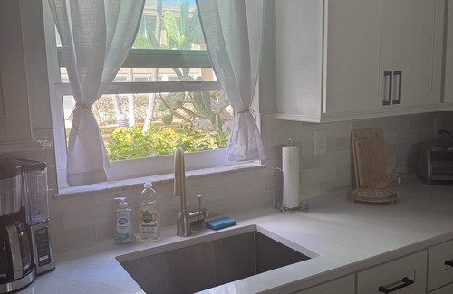 Stuart Condo | Furnished Beachside Retreat on Hutchinson Island, Stuart