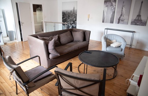 Saint-Roch - Badouillere - Chavanelle Apartment | Furnished Bright Design of 75 m2, Downtown, in Inner Courtyard, Garage