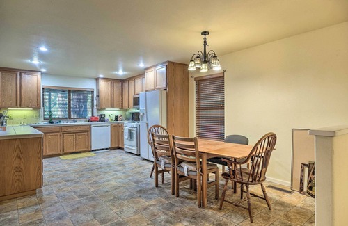 Twain Harte House | Furnished Deck: Family-Friendly Twain Harte Home