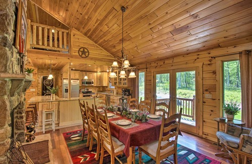 Albrightsville Cabin | Furnished Deck, Hot Tub & Grill: Poconos Cabin!