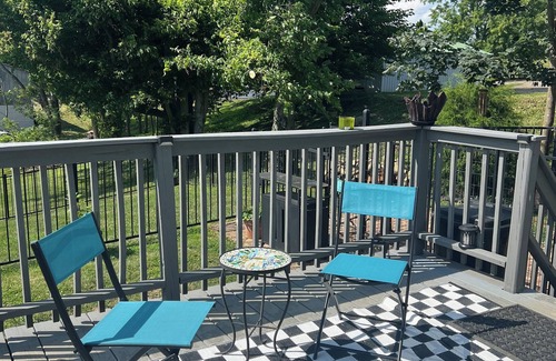 Maysville House | Furnished dormer room neighboring the Maysville Country Club.