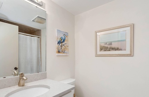 Sawgrass Apartment | Furnished Efficiency Steps from the Beach