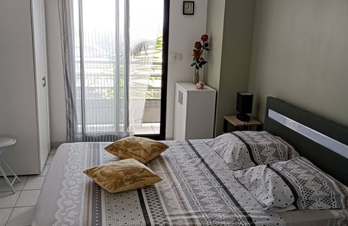 Centre-Ville Apartment | Furnished F3 apartment 300m from the beach