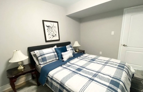 Central Erin Mills Apartment | Furnished & fully stocked 2 bed, 1 bath legal basement apartment in Erin Mills