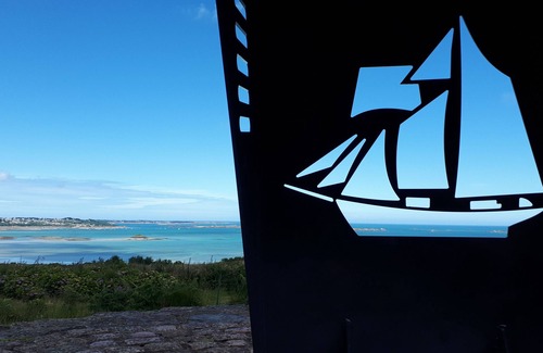 Plouezec House | Furnished holiday home close to the GR 34 and small sea view