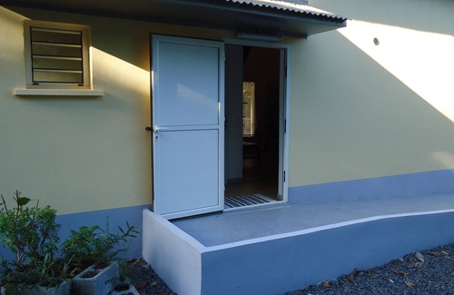 Saint-Andre House | Furnished house in a flower garden for a stay with family and friends