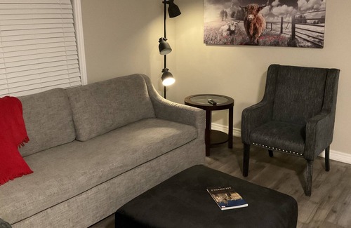 London Apartment | Furnished inclusive 1 bed + large den parking laundry patio suitcase ready