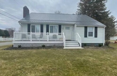 Sandusky House | Furnished Monthly Rental - House
