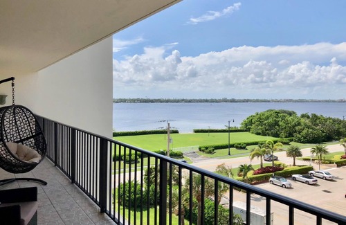 South Palm Beach Condo | FURNISHED SEASONAL RENTAL IN PALM BEACH