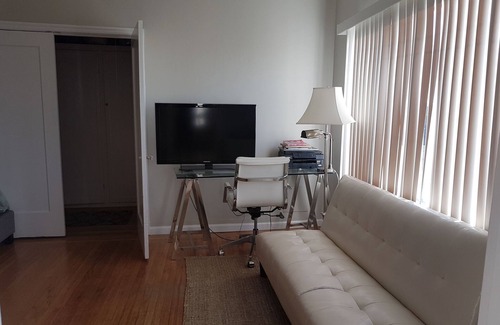 North Berkeley Apartment | Furnished Studio w/bay Views