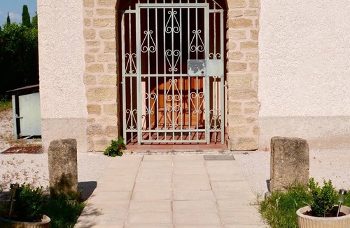 Pujaut Apartment | Furnished Tourist 3 * in Villa pool near Avignon