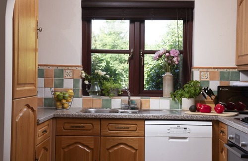 St Wenn Cottage | Fuschia, Lodge 15, Hustyns - a lodge that sleeps 6 guests in 3 bedrooms