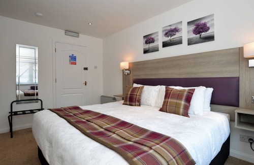 Tighnabruaich Hotel | Fyne Rooms Bute - sleeps 2 guests in 1 bedroom