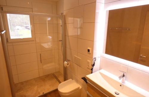 Losheim am See House | Gästehaus Cube am Forsthaus