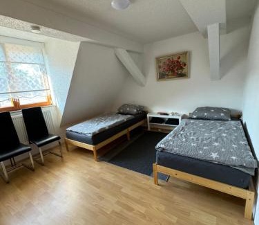 Bischoffen House | Gästezimmer am Aartalsee