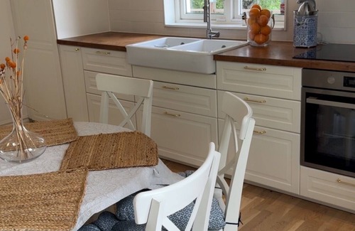 Katrineholm Municipality Villa | Gård med Egen sjö med Bryggbåt,nyrenoverat!
