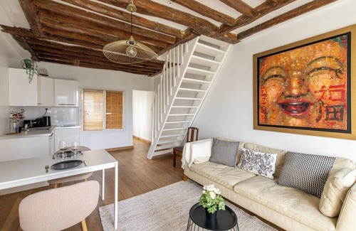 Les Halles Apartment | Géranimus 36A : Heart of Paris