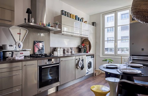 Quartier Saint-Marc - Croix de Pierre - Saint-Nicaise Apartment | Gérard, appartement central avec parking privé