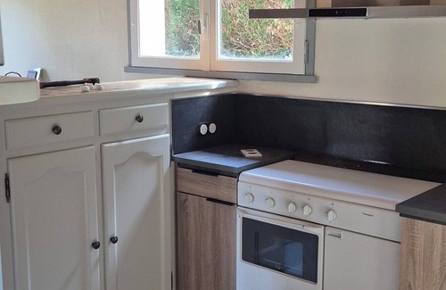 Vic-sur-Cere House | ✨Gîte à la campagne, 4 Pers. Parking✨