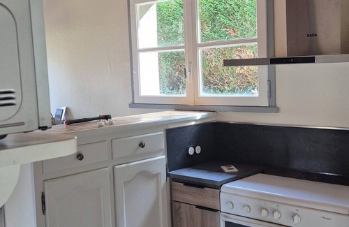 Vic-sur-Cere House | ✨Gîte à la campagne, 4 Pers. Parking✨