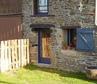 Pleine-Fougeres House | Gîte à la ferme en pleine nature