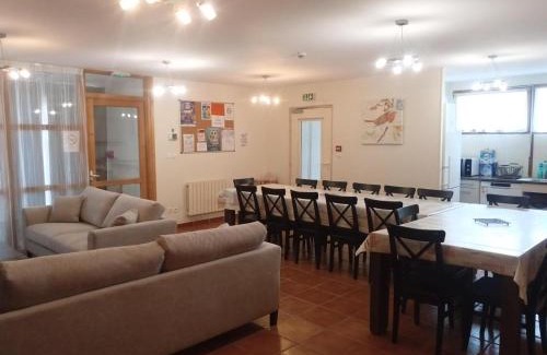 Mesples House | Gîte Éco Responsable en Allier avec Wifi - FR-1-489-484