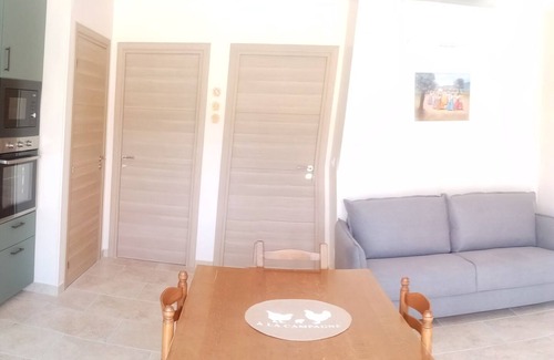 Senas House | Gîte 1&2 adjoining Mas Simone & Dédé between Alpilles and Lubéron