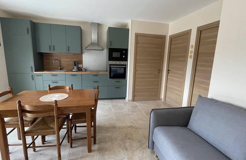 Senas House | Gîte 1&2 adjoining Mas Simone & Dédé between Alpilles and Lubéron