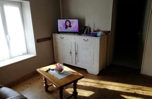 Saint-Bresson House | Gîte 2 chambres avec WiFi, proche Luxeuil-les-Bains - FR-1-583-368