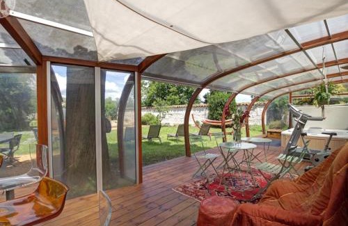 Montbrison House | Gîte 200m² avec Spa & Sauna à Montbrison - FR-1-496-309