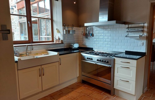 Charensat House | Gîte 25 p, swimming pool, whirlpool, fitness, sauna ⚠️Vérifiez spams⚠️