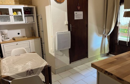Valojoulx Other | Gîte 2p Lascaux, 2*, wifi, park, games, heated swimming pool, Spa, ok dogs & cats