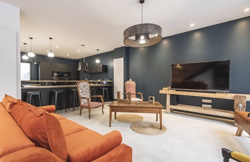 Bertoncourt House | 🏡 Gîte 5⭐ with heated pool - 15 people - Luxe & Nature en Ardennes