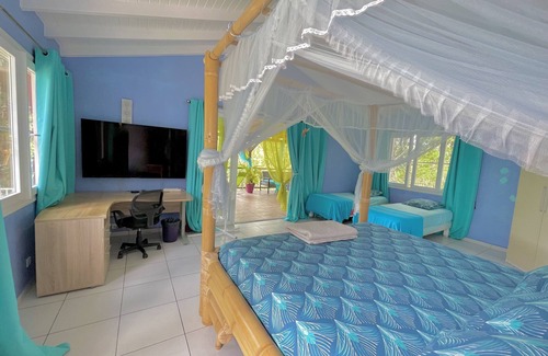 Le Gosier Bed & Breakfast | Gîte 50 m² Tous Confort Avec Terrasse Privée Équipée et Accet à la Piscine